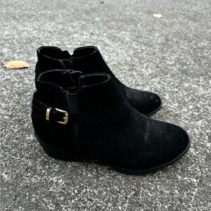 Kids size 3 ankle boots